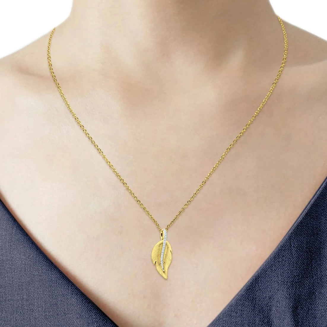 14K Yellow Gold Diamond Leaf Pendant Necklace